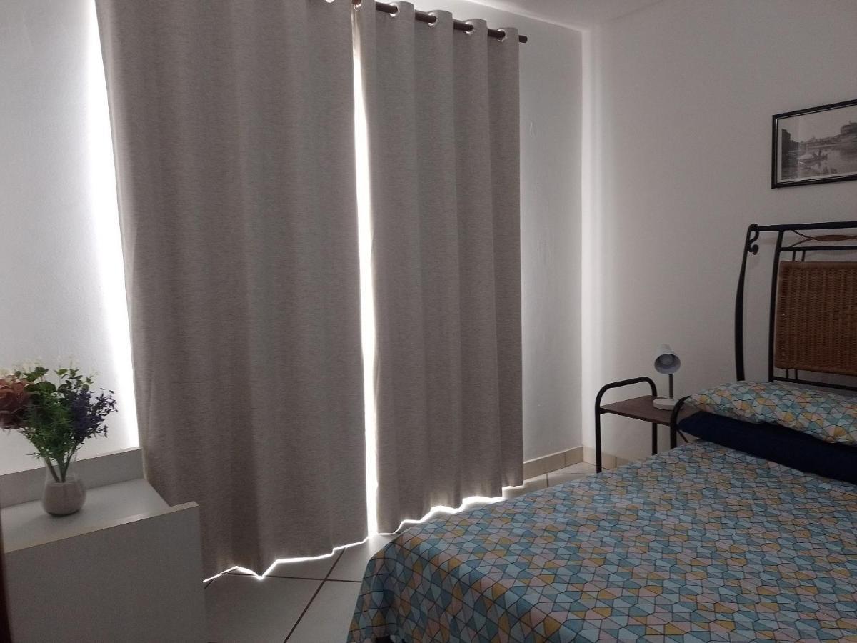 CONFORT- PRÁTICO e DOBLE ROOM, com AR e PRÓXIMO DE DUNAS, FORTE E A UM PASSO DE ARRAIAL DO CABO 8 km Cabo Frío Exterior foto